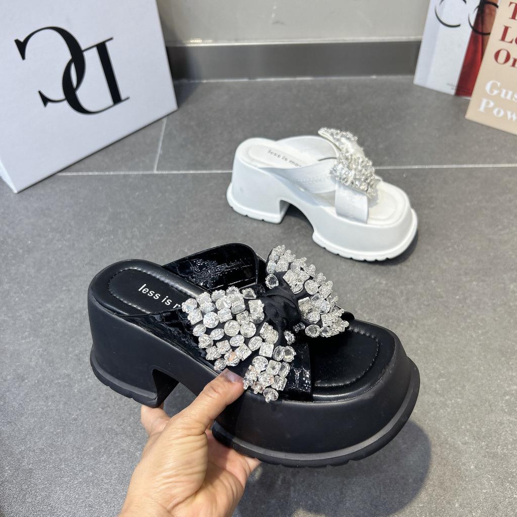 Thick Soled Rhinestone Bow Casual Sandals for Women's Summer Wear 2024 New High-end Fashion Versatile One Word Slippers