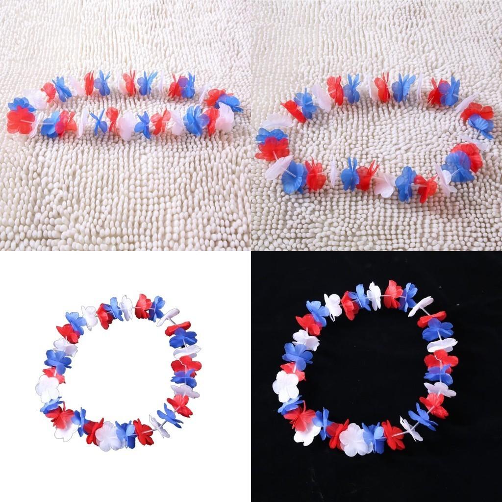 Привлекательный венок с флагом Англии, украшенный яркими и красочными шелковыми цветами