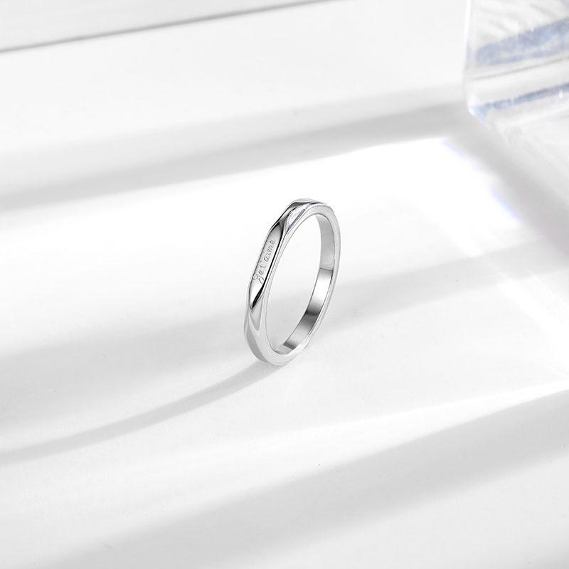 Японско-корейское граненое кольцо для пары из титановой стали - Нишевый дизайн, Легкая роскошь, Украшение на указательный палец