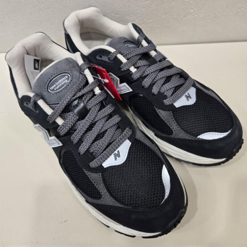 New Balance Кроссовки Domestic Store Premium Pack M2002rnc