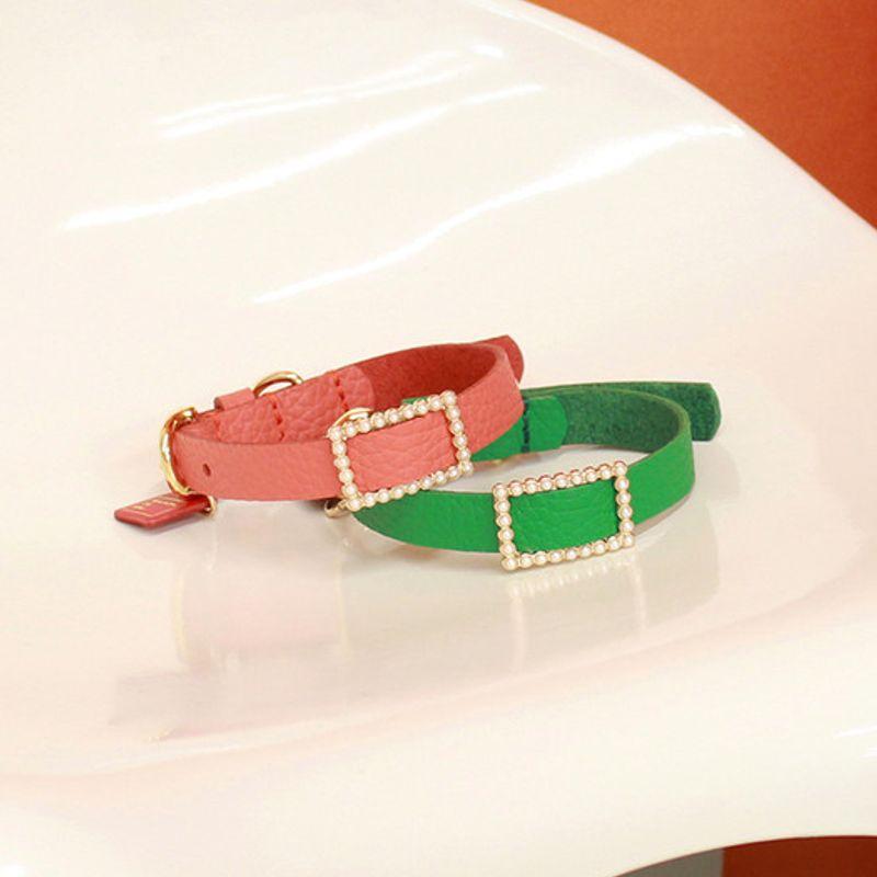 MAISON DE MIU Квадратное жемчужное колье кораллового цвета