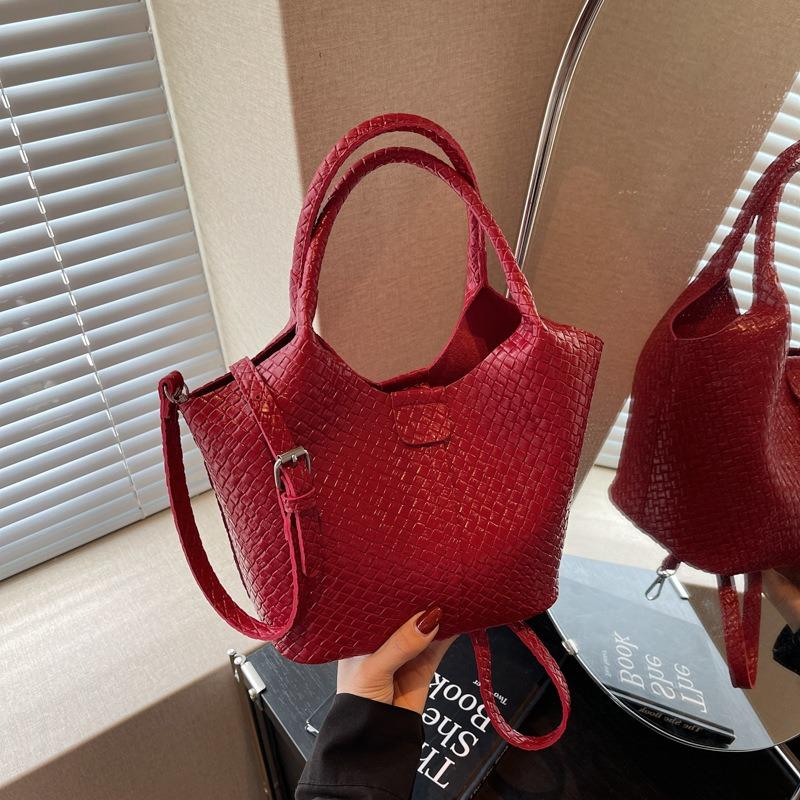 Весна и лето новый плетеный узор для работы повседневный простой большая вместимость ретро подмышечная портативная сумка на плечо женская