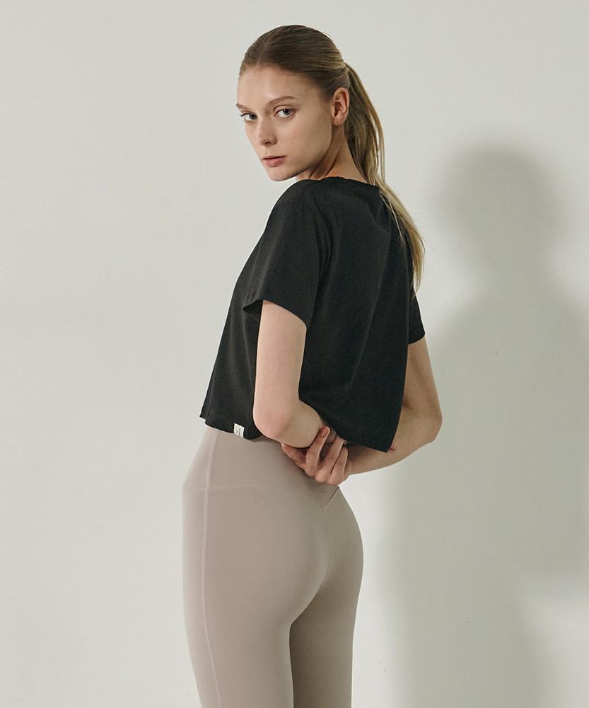 Женская одежда для йоги Debiweeo Devi-T0109-Черная базовая укороченная футболка с коротким рукавом для пилатеса