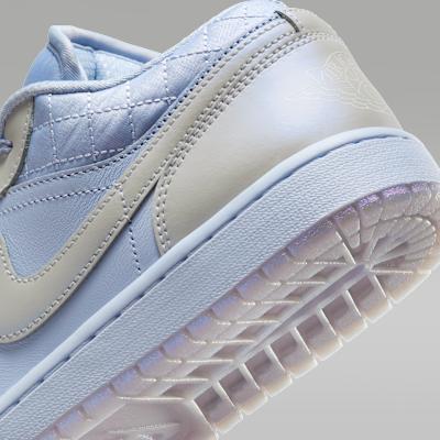 Jordan 1 Низкий SE Призрачный Жемчужный Стеганый (Женский)