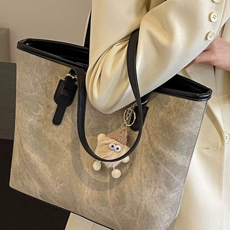 Large-capacity bag women's 2025 new autumn and winter niche versatile commuter bag premium texture shoulder tote bag