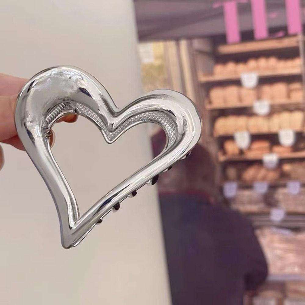 Zinc Zinc Alloy Ponytail Claw Clip Hollow Geometric Shark Clip Gifts Love Heart Metal Hair Claw Girl