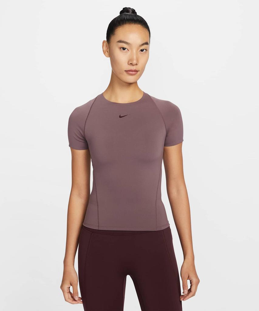 Nike Универсальная футболка с коротким рукавом Dri-Fit W - Тату: Бордовый Крэш / Io1272-502