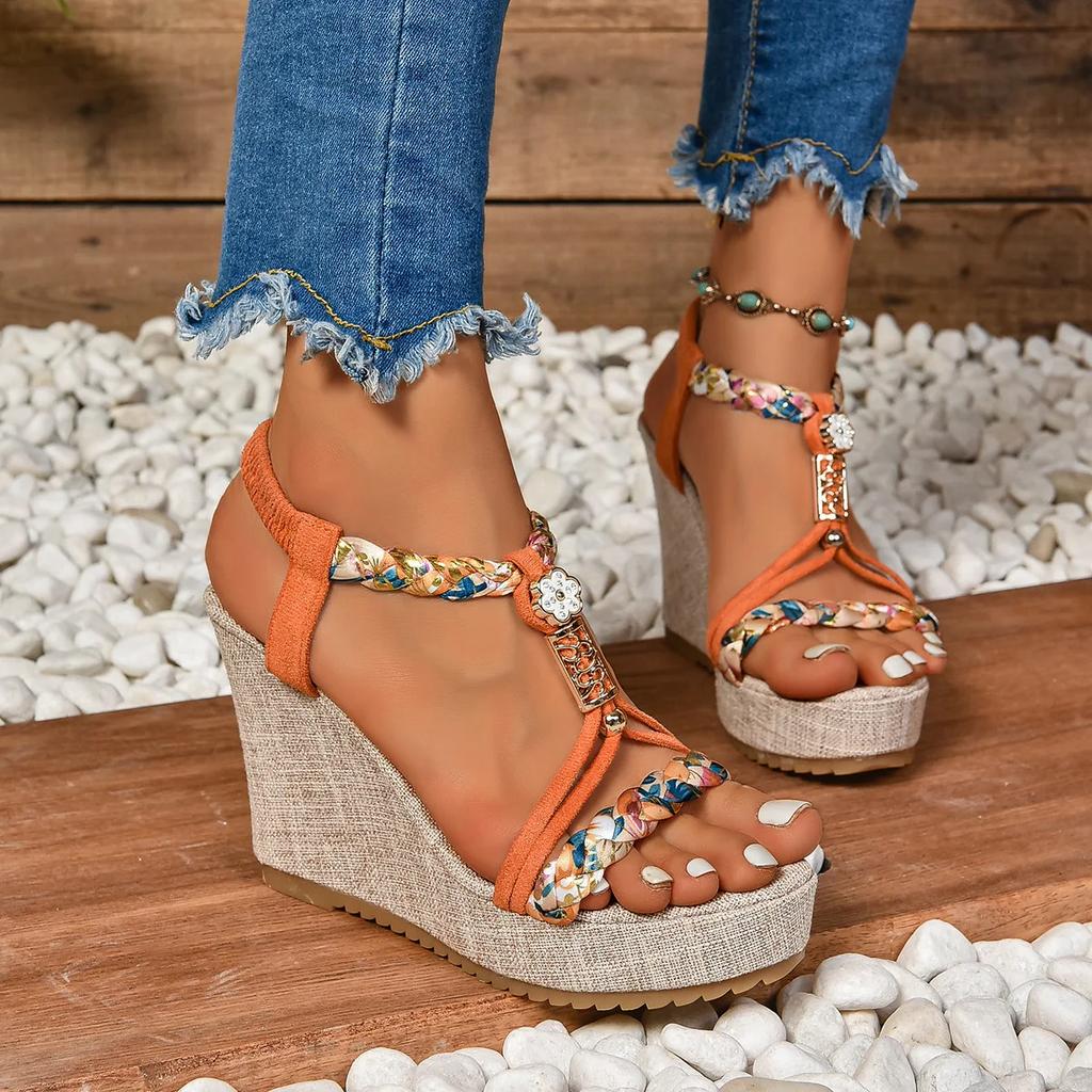 Босоножки на танкетке с металлическим декором для женщин, летние гладиаторские сандалии на платформе с плетеными полосками, женские пляжные сандалии с толстой подошвой, женские