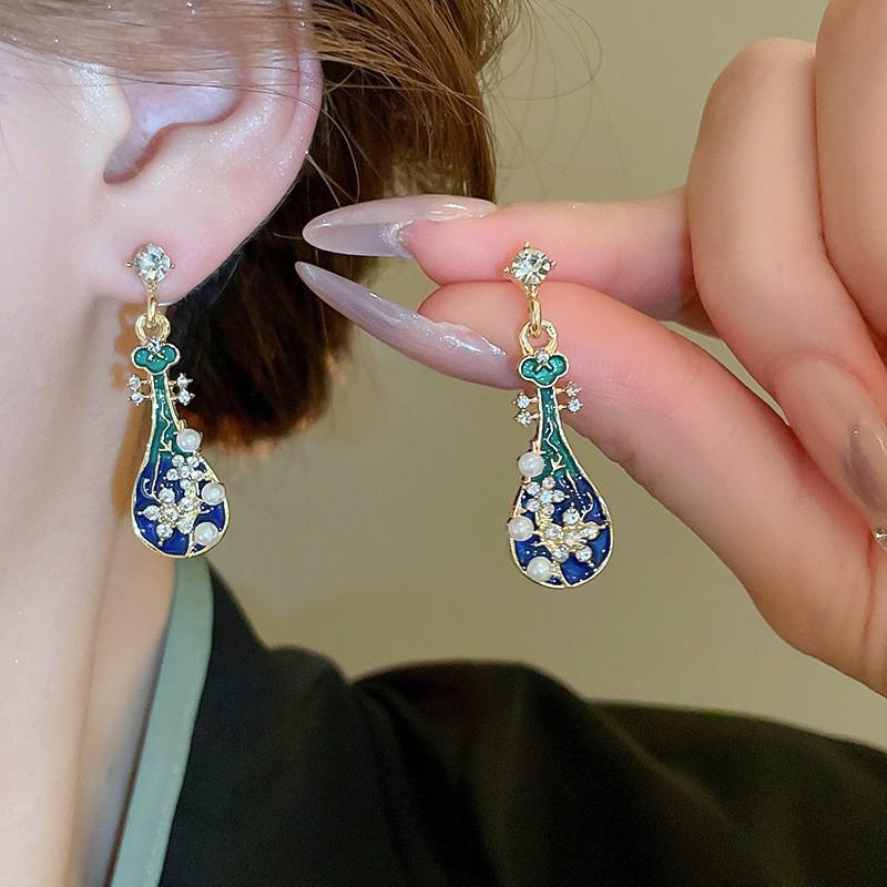 Irregular Stone Tassel Pendant Earrings - Ethnic Luxury Design with High-End Feel
