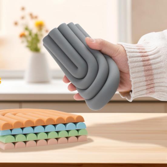 Силиконовые термостойкие подставки Радужные нескользящие подставки для горячих кастрюль, мисок, тарелок, безопасные для мытья в посудомоечной машине, кухонные настольные коврики для декора столовой