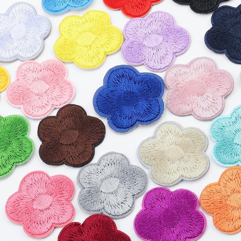 Самоклеящиеся вышитые нашивки-наклейки для одежды и блокнотов (Сделай сам)