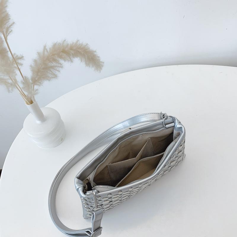 2025 New Arrival Fashion PU Leather Ladies Small Crossbody Bags Unique Riveted Clutch Hand Bag Cellphone Messenger Bags