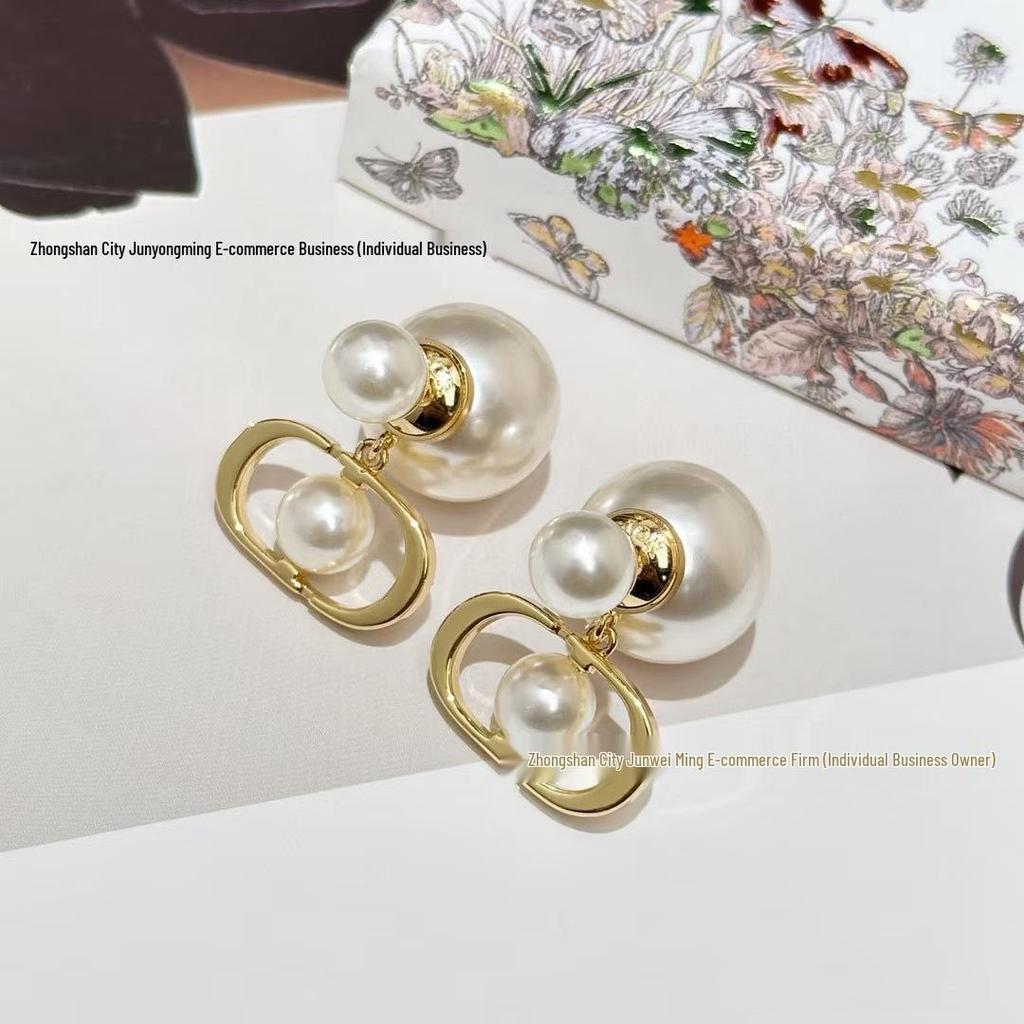 Элегантные минималистичные серьги-гвоздики из серебра 925 пробы с жемчугом и дизайном в виде буквы D