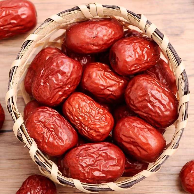 Premium Xinjiang Ruoqiang Red Dates - Natural, No Additives, Perfect for Porridge and Infusions