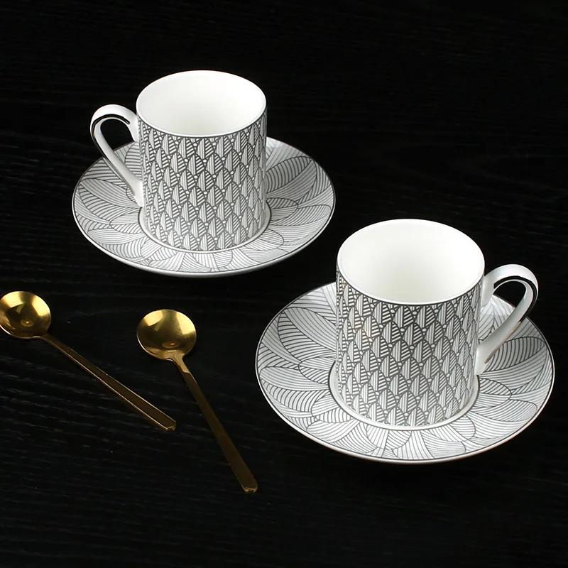 Простая и стильная керамическая чашка для кофе из костяного фарфора, элитная ресторанная чашка для послеобеденного чая, блюдце, кружка, подходит для посудомоечной машины