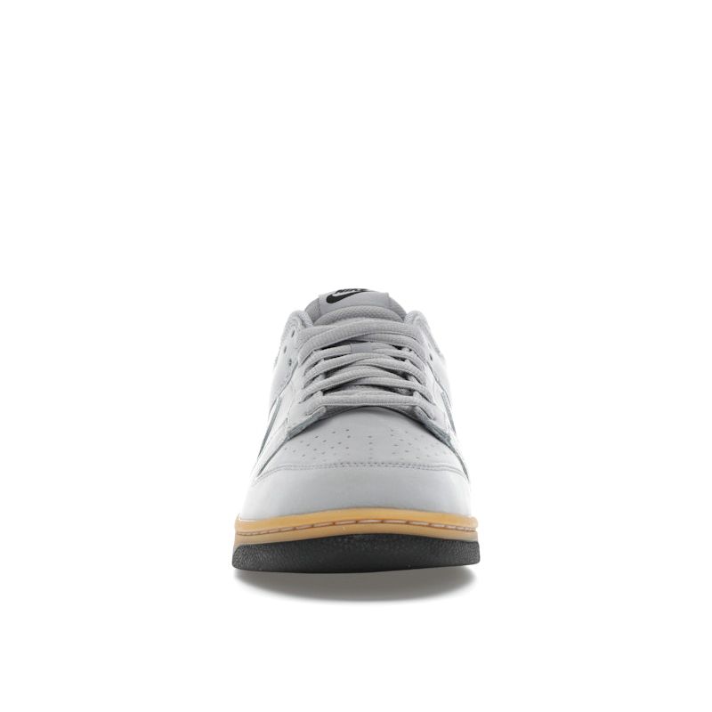 Nike Кроссовки унисекс Dunk Low SE Wolf Grey Gum Gum-Yellow Black HQ1932-001