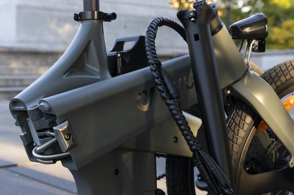 DYU T1 электрический велосипед 250 Вт бесщеточный двигатель 36 В 10 Ач литиевая батарея магниевый сплав электровелосипед для взрослых 20-дюймовые шины складной электрический велосипед