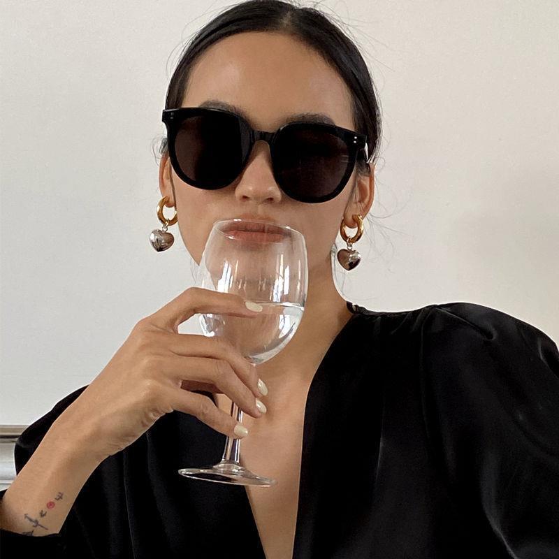 Новинка 2022 года, серьги-гвоздики в форме сердца, вечерние ювелирные изделия, очаровательные женские и новые модные элегантные праздничные аксессуары, предотвращающие аллергию