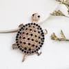 Luxury Delicate Crystal Hollow Turtle Brooches for Women Exquisite Rhinestone Shiny Tortoise Pins Party Sea Animal Jewelry Gifts