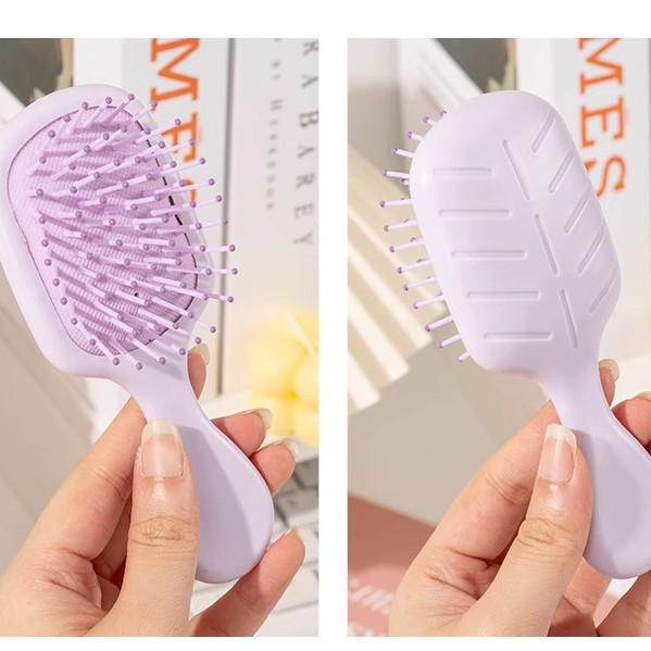 Mini Comb 0.01: Portable Air Cushion Massage Comb for Women - Scalp Cleaning & Styling