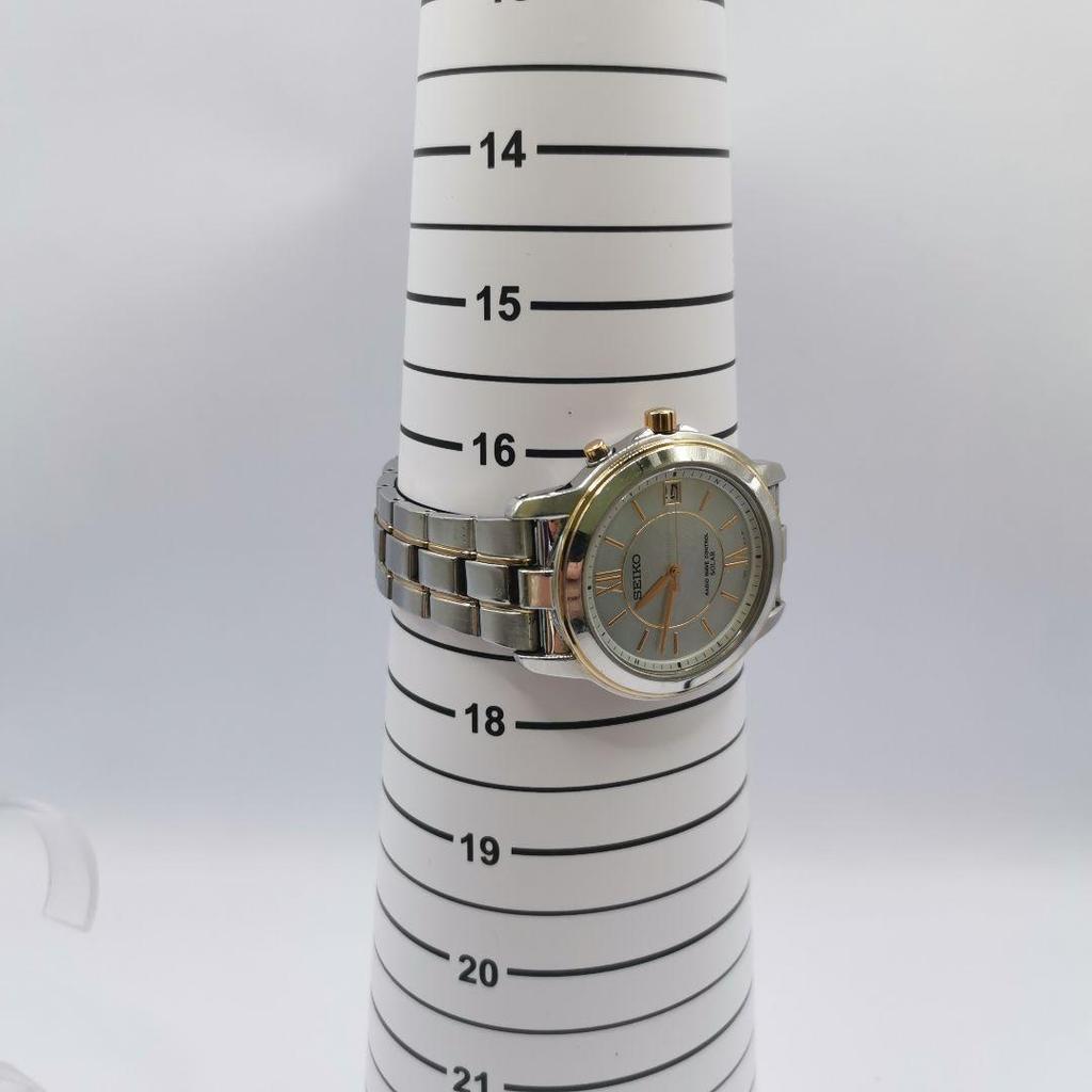 Б/у SEIKO Radio Solar 7B22-0BK0 Серебристый Combi Циферблат-ракушка