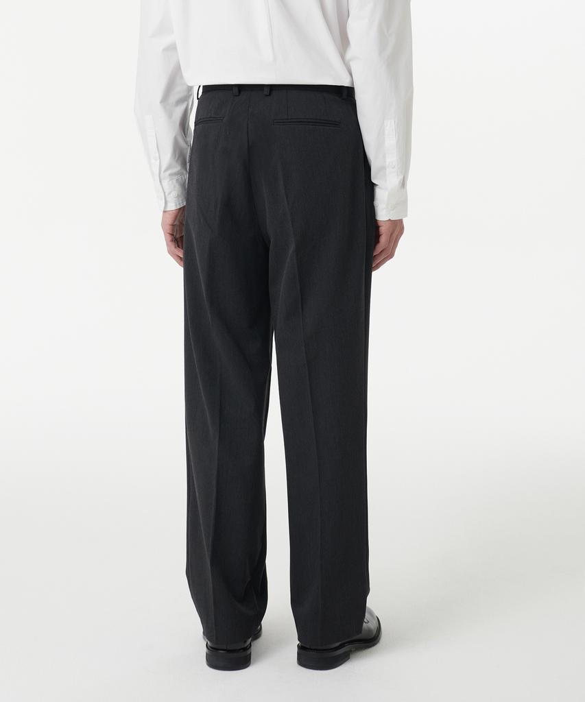 MUSINSA STANDARD Three-Puck Semi-Balloon Slacks [Charcoal Gray]