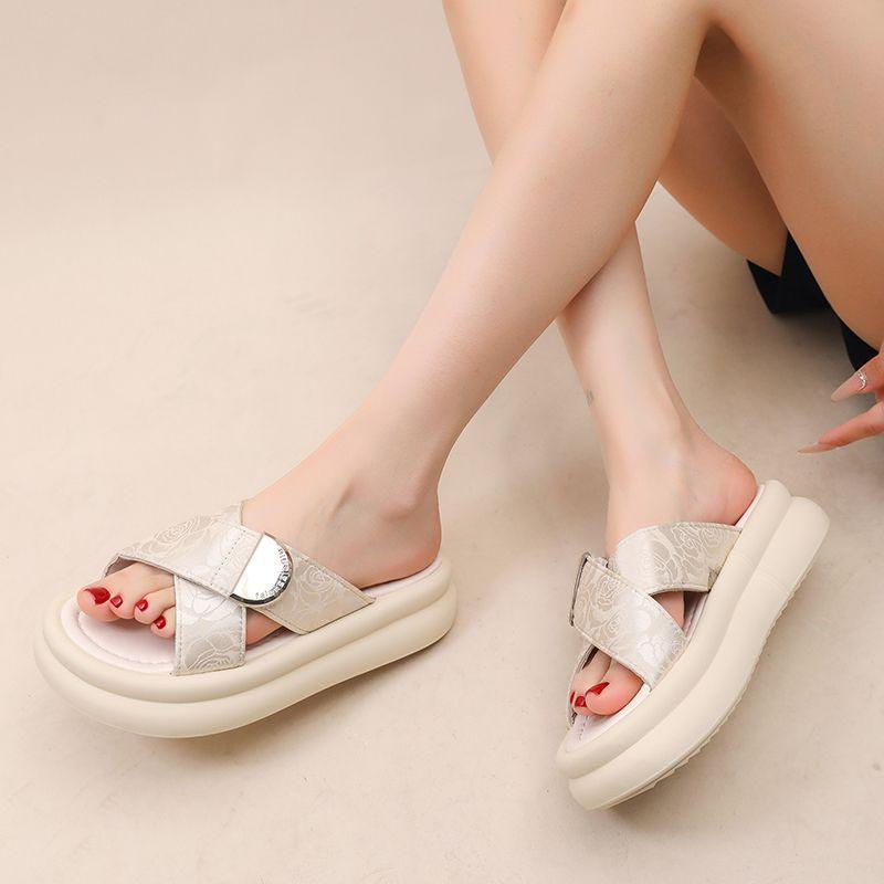 Internet celebrity explosion muffin thick bottom wear fashion 2025 summer new French with skirt slippers women's height sandals