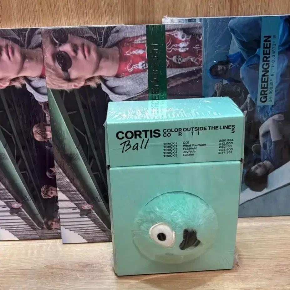 CORTIS Ball Original Buzzen
