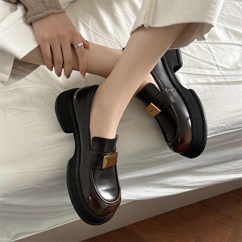 Meotina Женские лоферы из натуральной кожи, туфли-лодочки с круглым носком на толстом среднем каблуке с металлическими украшениями, женская модная обувь, весенне-осенний цвет коричневого цвета 40