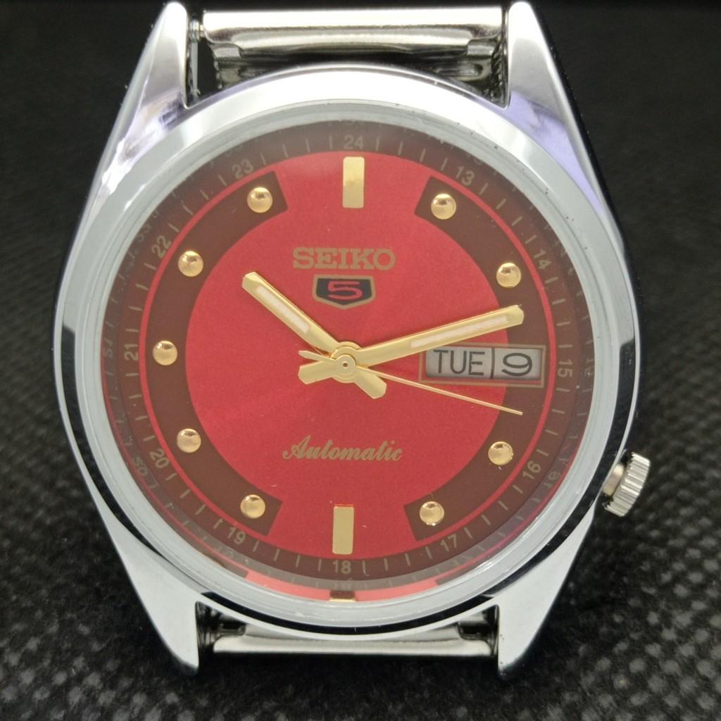 ВОССТАНОВЛЕННЫЕ ВИНТАЖНЫЕ SEIKO 5 AUTO 7019A ЯПОНИЯ МУЖСКИЕ D/D КРАСНЫЕ ЧАСЫ 593a-a311242-9