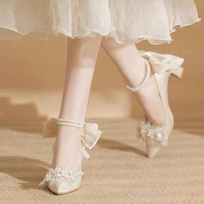 Туфли-лодочки на квадратном каблуке с острым носком, весна/осень 2024, высококачественные женские туфли с пряжкой и ремешком, однотонные туфли с ниткой и бусинами