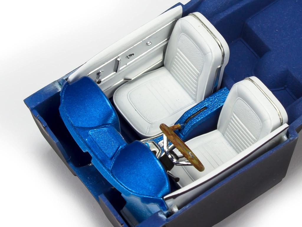 Немецкий Revell Американский Revell 67 Corvette Coupe Пластик Модель 14517 Цвет литья (Revell) 1/25
