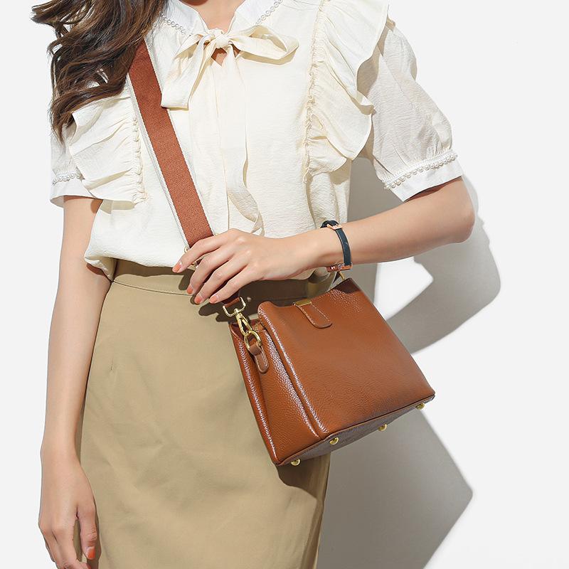 High-end Genuine Leather Women's Bag Fashionable and Simple Single-shoulder Crossbody Bag Cowhide Bucket Bag