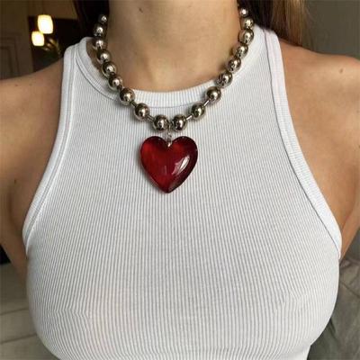 Ювелирные изделия для вечеринок, короткие колье-колье для женщин, цепочки с бусинами, разноцветное стекло, хип-хоп, минималистичный кулон в виде сердца любви