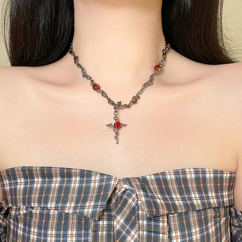 Dark Wind Rose Cross Necklace Women's Clavicle Chain High Sense Light Luxury Niche Necklace 1111 New Jewelry