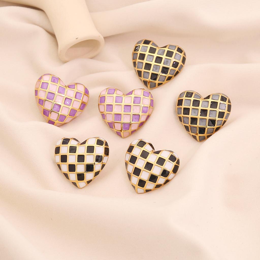 3D Heart Checkered Stud Earrings for Women, Minimalist Versatile Cool Style Ear Jewelry