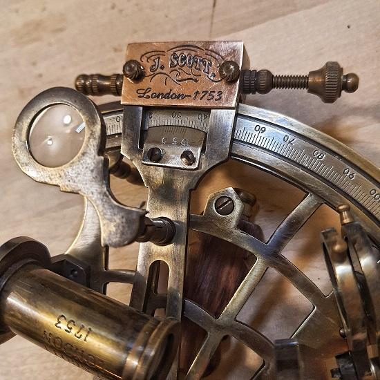 Латунный секстант с деревянной коробкой, винтажный твердый античный морской парусный спорт, морской морской флот, функциональное украшение для подарка, рождественский подарок, подарок