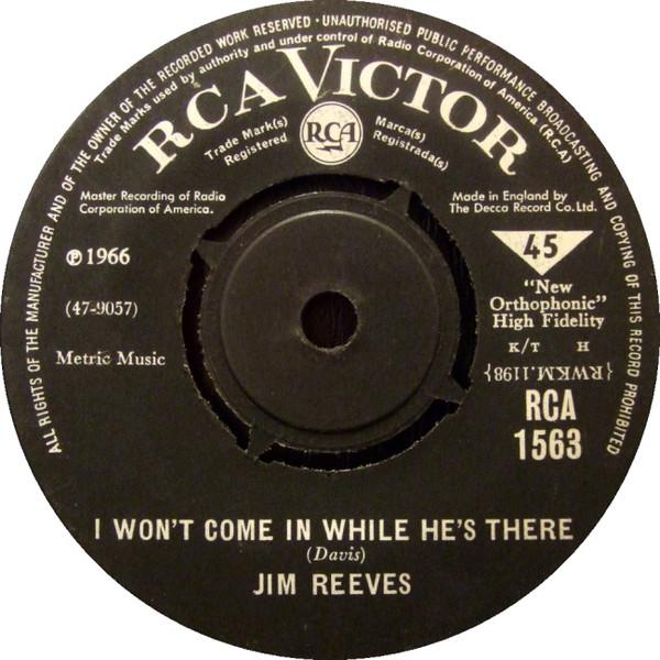 7-дюймовая пластинка ДЖИМ РИВЗ - Я не войду, пока он там / RCA1563 RCA Victor 1966 Великобритания Поп Б/У