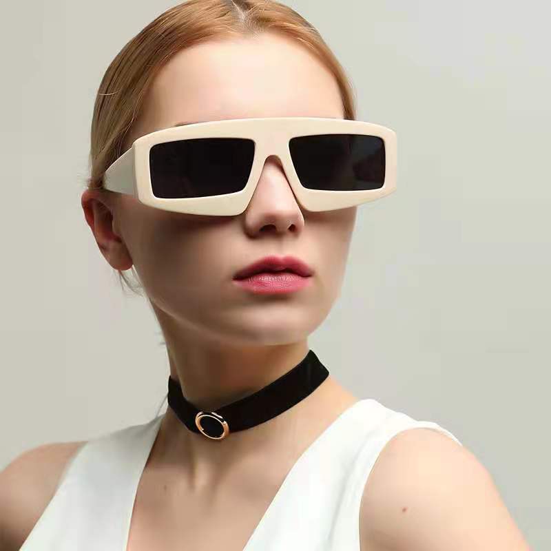 Большие Квадратные Солнцезащитные Очки Женские Мужские Винтажная Мода UV400 Роскошные Дизайнерские Солнечные Очки Цельные Заклепки Тень