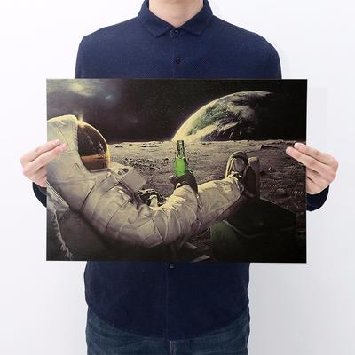 Настенный плакат на крафт-бумаге "Лунное пиво астронавта", 50.5×35см