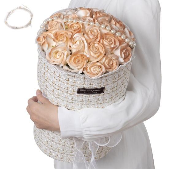 Уникальный искусственный цветок розы Яркий цвет Тонкая текстура Создает атмосферу