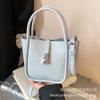 Популярная в этом году маленькая сумка женская лето 2025 новая модная универсальная сумка-мессенджер корейская версия повседневная сумка-ведро