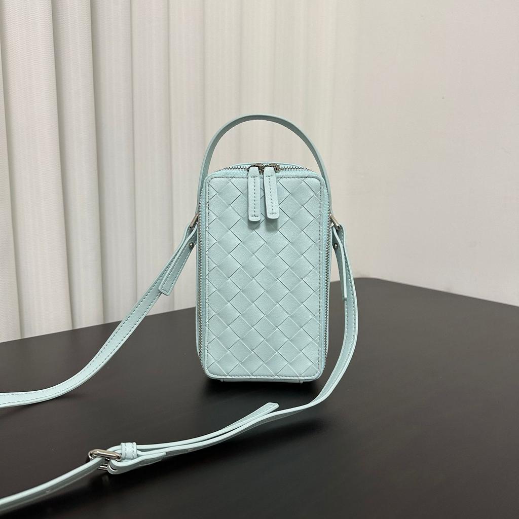 Leather woven mobile phone bag for women, summer new lightweight and simple mini square bag niche shoulder messenger bag
