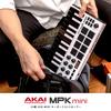 Akai Professional Akai Pro MIDI клавиатура 25 клавиш USB Velocity совместимая 8 пэдов программное обеспечение для создания музыки MPK mini mk3 Белый