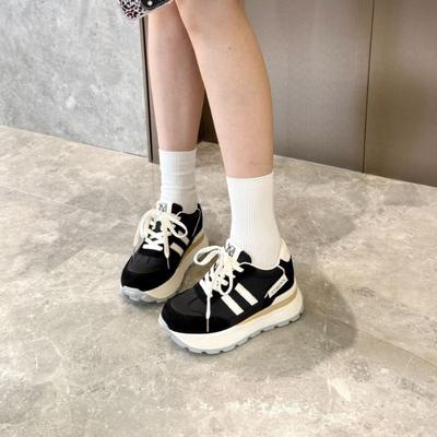 Женская обувь – Кроссовки