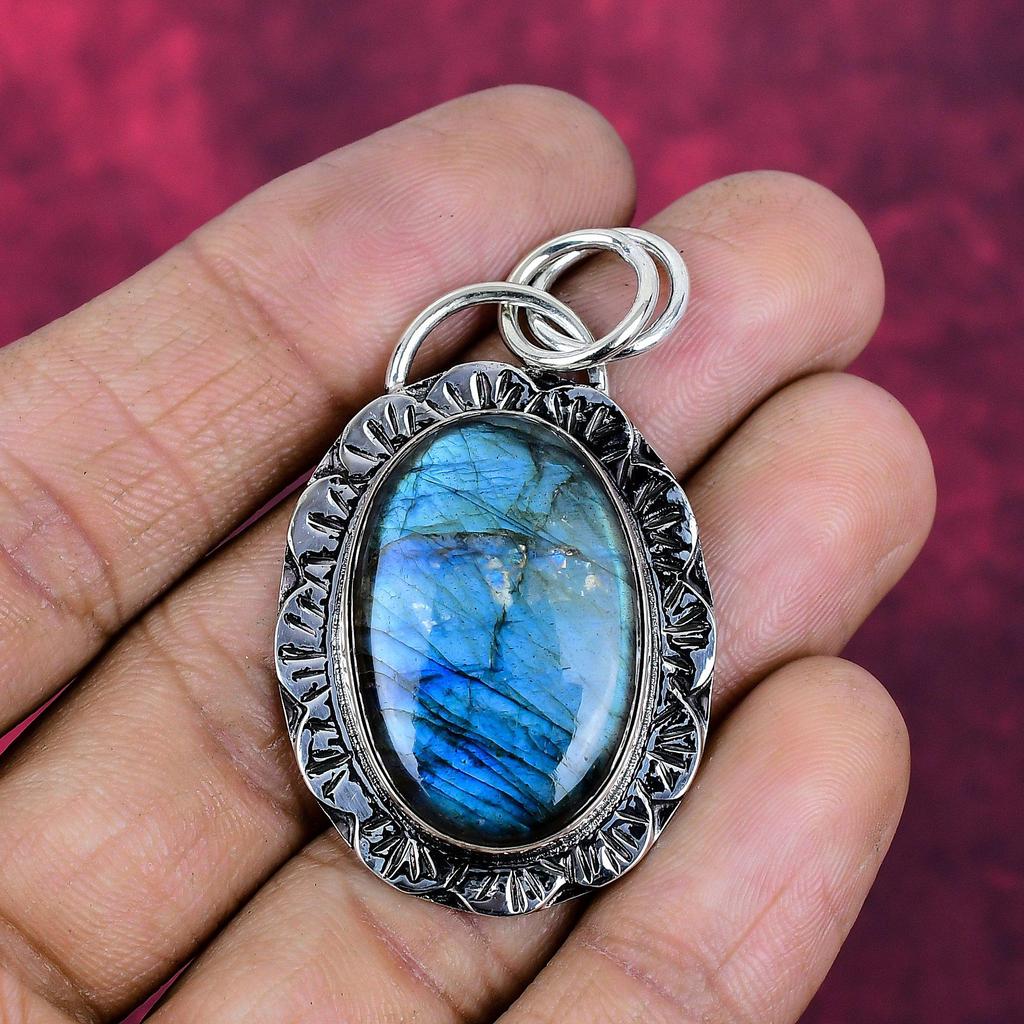 Labradorite Pendant, 925 Sterling Silver Pendant Jewelry. Gift For Women Handmade Pendant Gemstone Jewelry