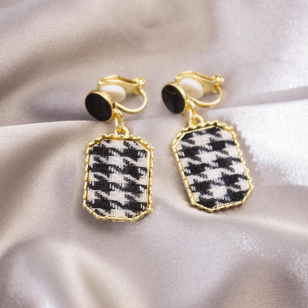 Универсальные легкие роскошные клипсы для ушей без проколов, повседневные высококачественные треугольные клипсы для ушей, универсальные женские серьги