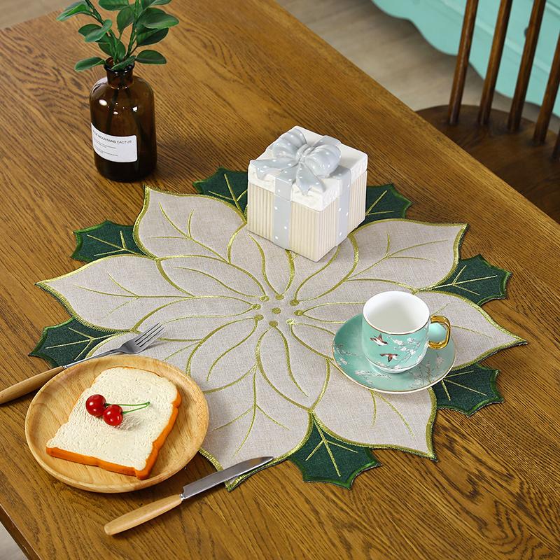 3Size Latest Europe Cotton Christmas Flower Dining Table Runner Lace Embroidery Cover Cloth Towel Kitchen Tablecloth Party Birthday Decor