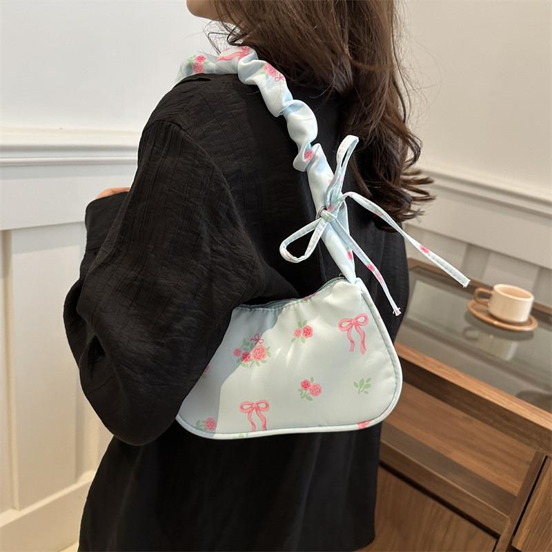Trendy Japanese Aesthetic Small Shoulder Bag For Women In Black White Pink Blue For Casual Outings