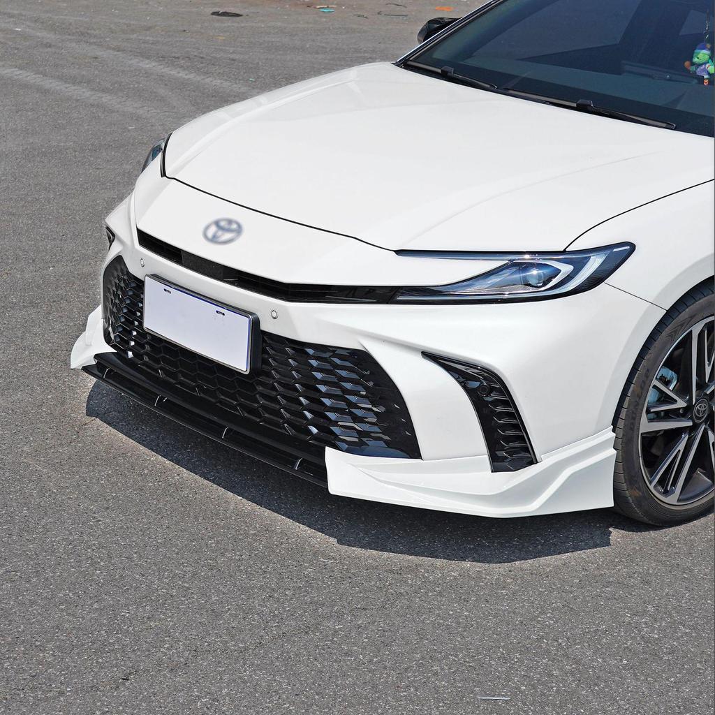 Подходит для Camry DC Model '24-'25: Комплект накладок на передний бампер, Пороги, Задний спойлер, Верхний спойлер, Защитные накладки на задний бампер.